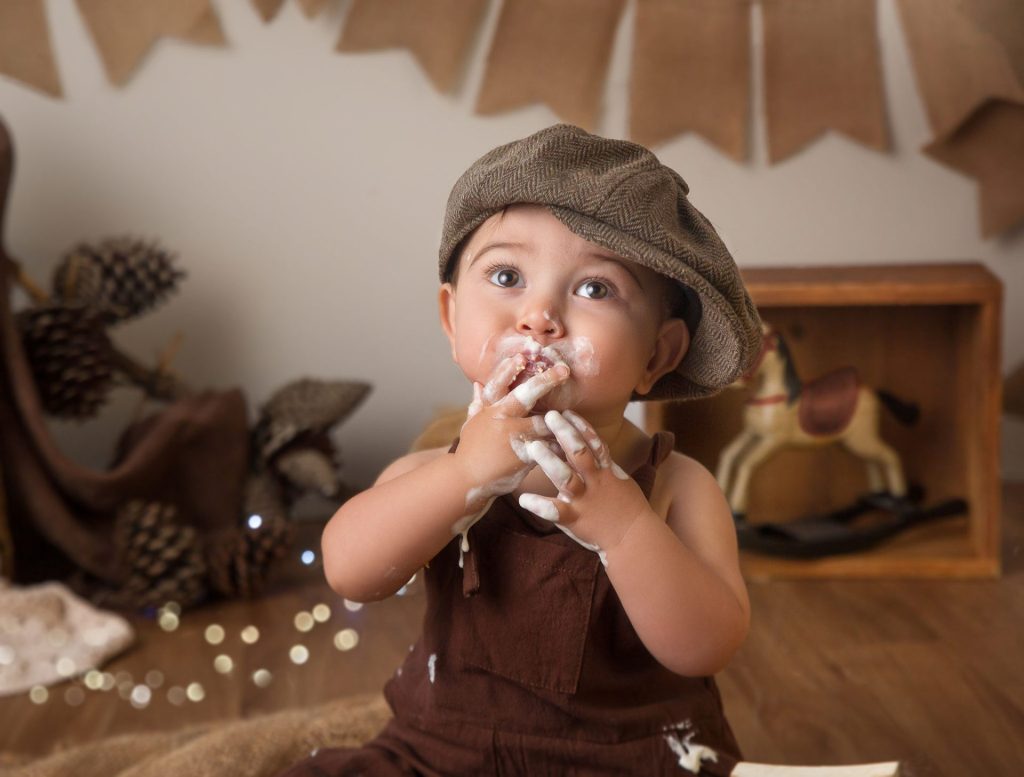 Fotografía infantil en Barakaldo, bebé celebrando su primer año
